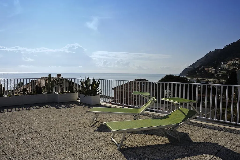 Hotel Garden Laigueglia 3*,  Italy